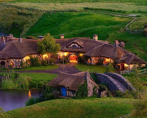 Vila dos hobbits é atração turística na Nova Zelândia